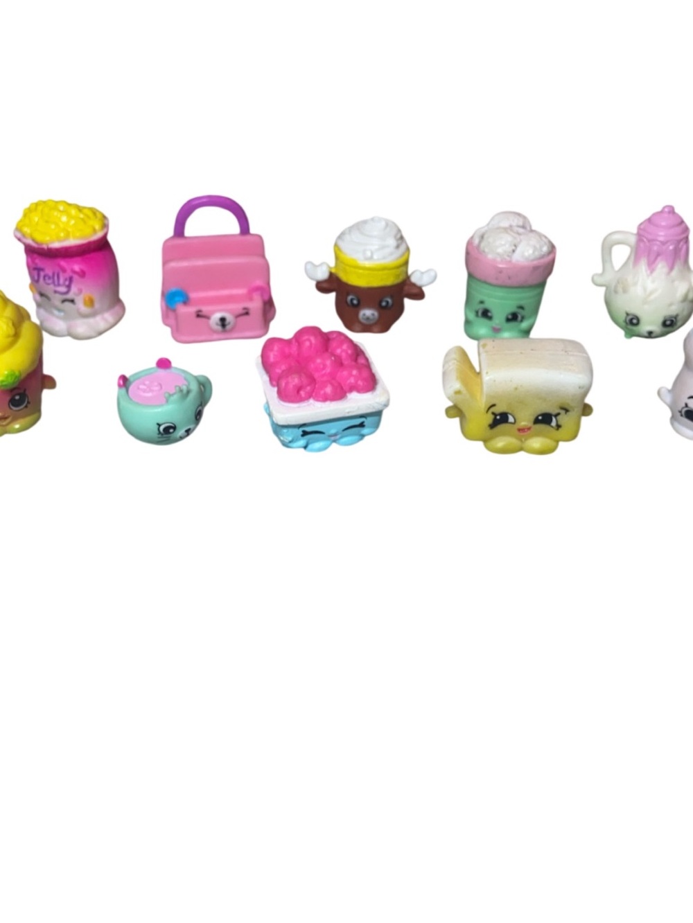 Shopkins Case and 22 piece lot with furniture - Picture 2 of 8